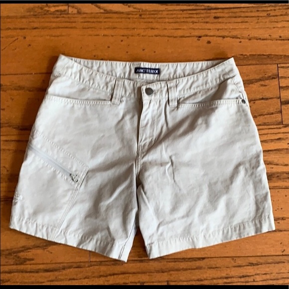 Arc'teryx Pants - Arcteryx tan khaki shorts size 4